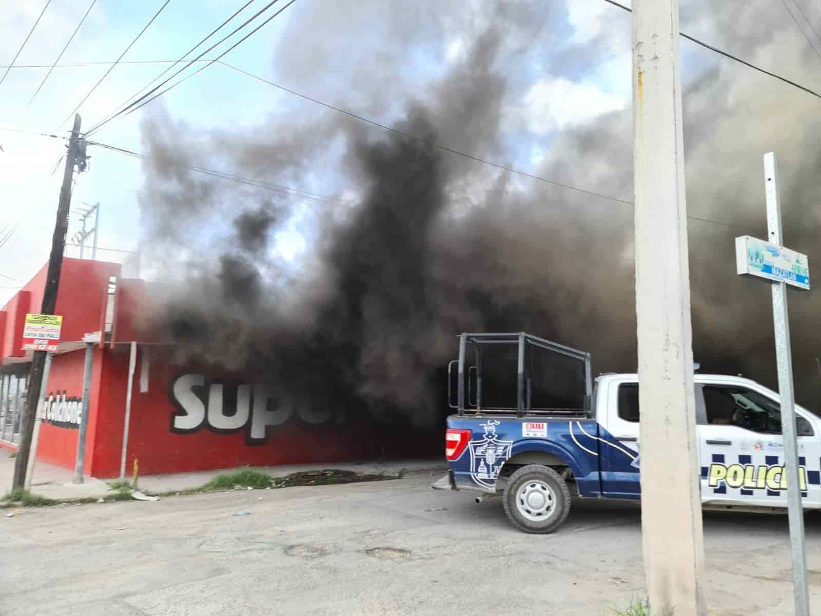 ARDE SUPER COLCHONES: Más de 150 colchones fueron consumidos por las llamas