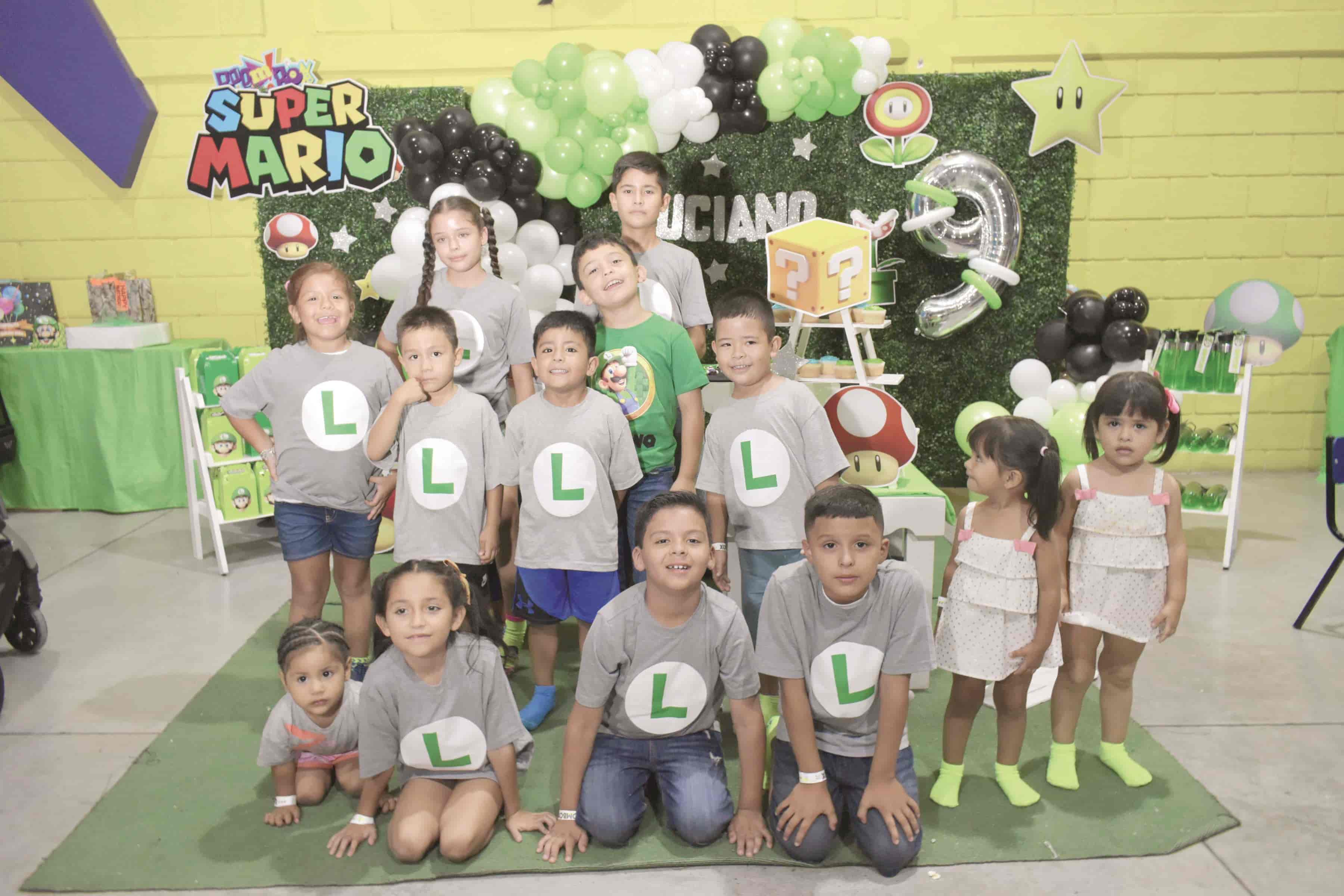 Celebran su cumpleaños 9