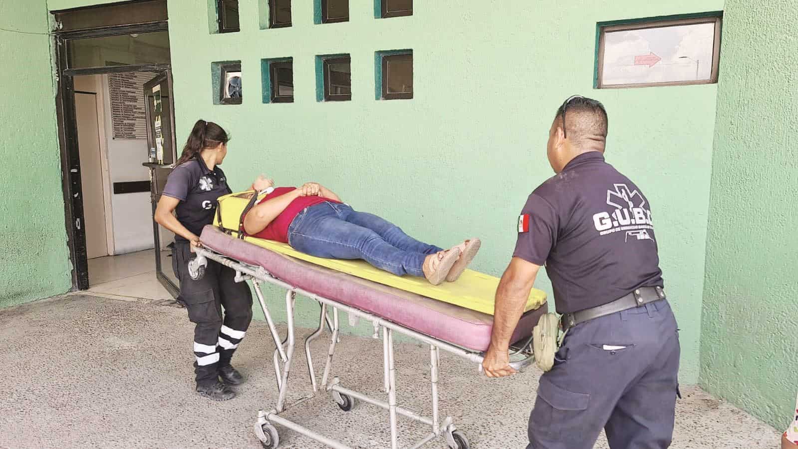 Lesiona cafre a pasajera de taxi