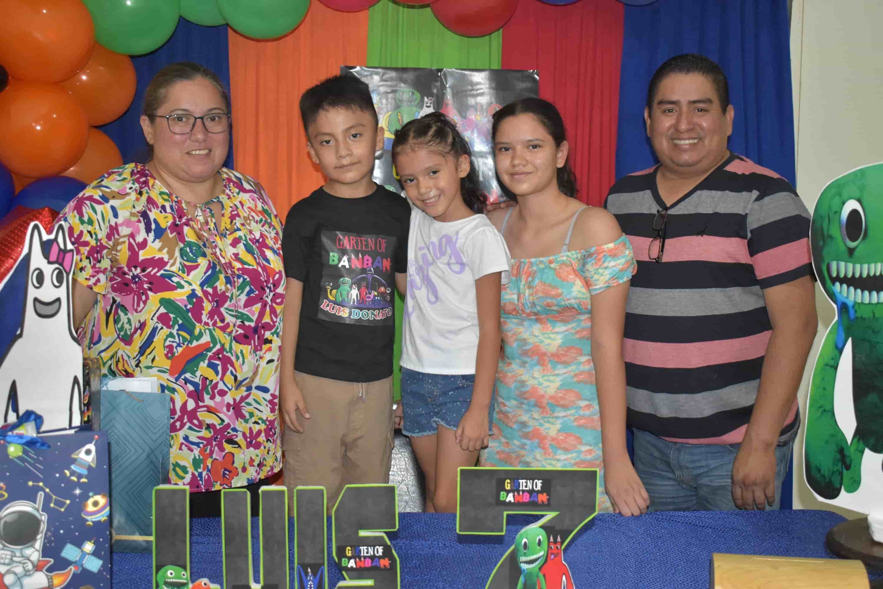 Celebran su cumpleaños 7