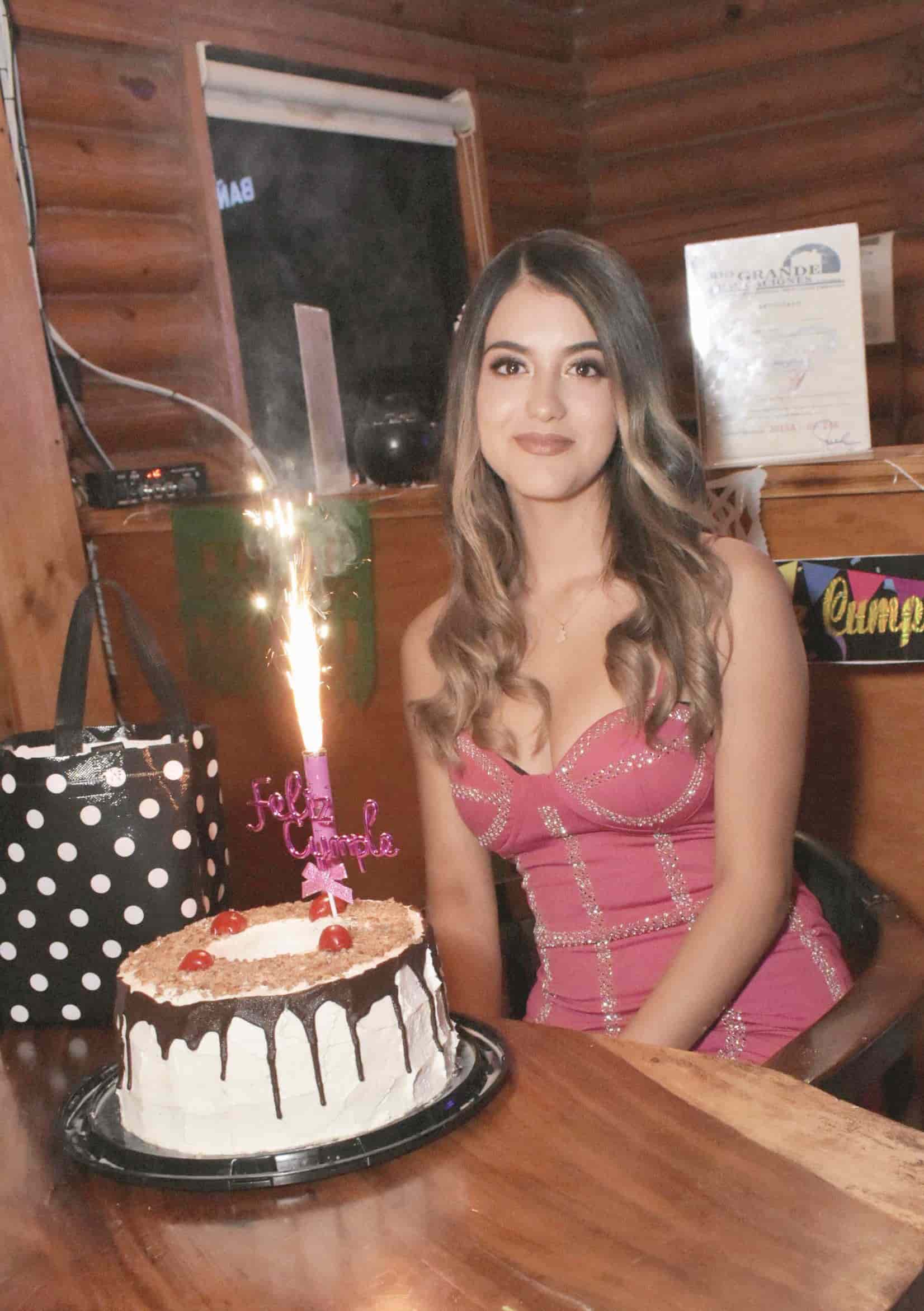 Mía Mayanin alcanza su mayoría de edad