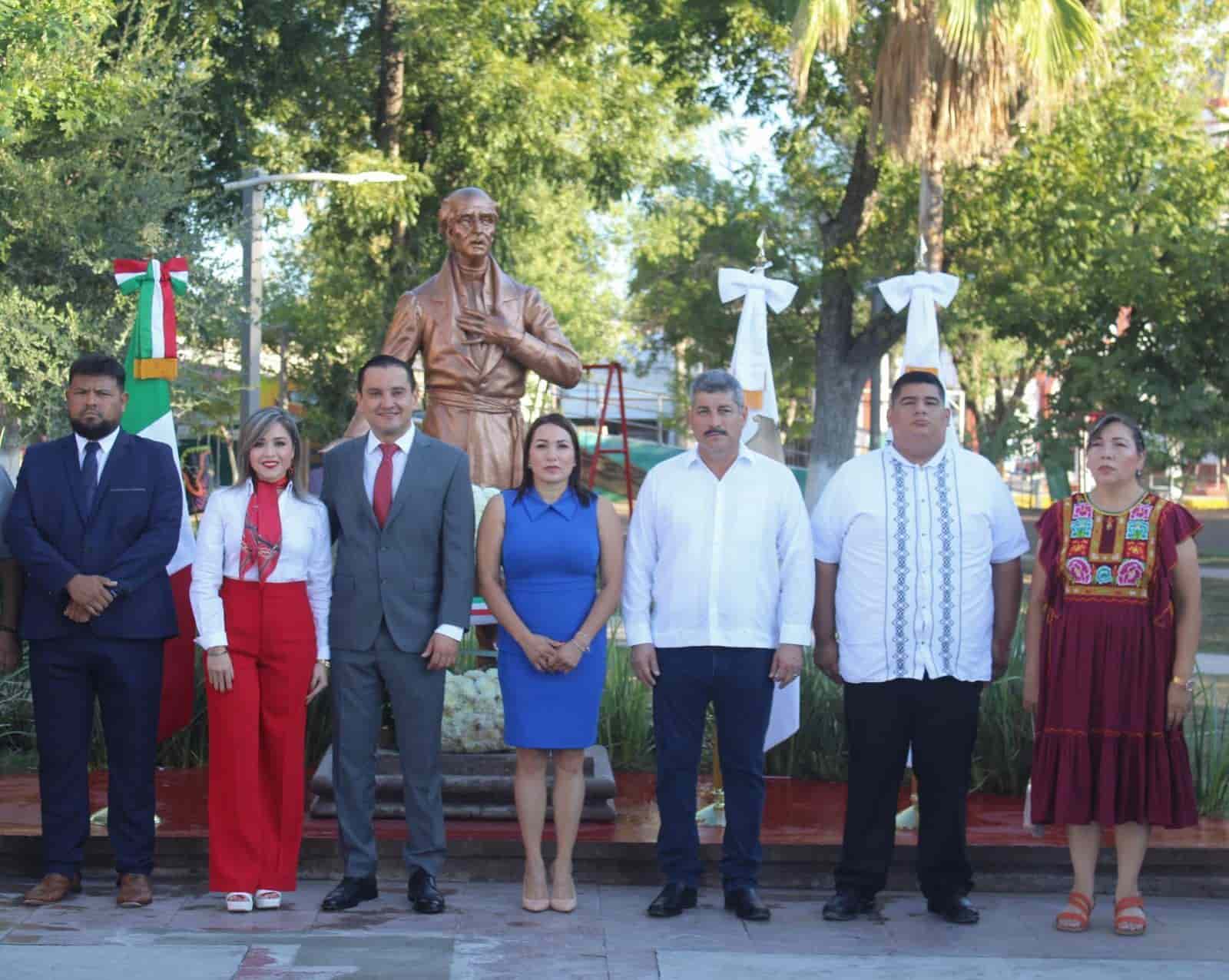 Realizan desfile cívico