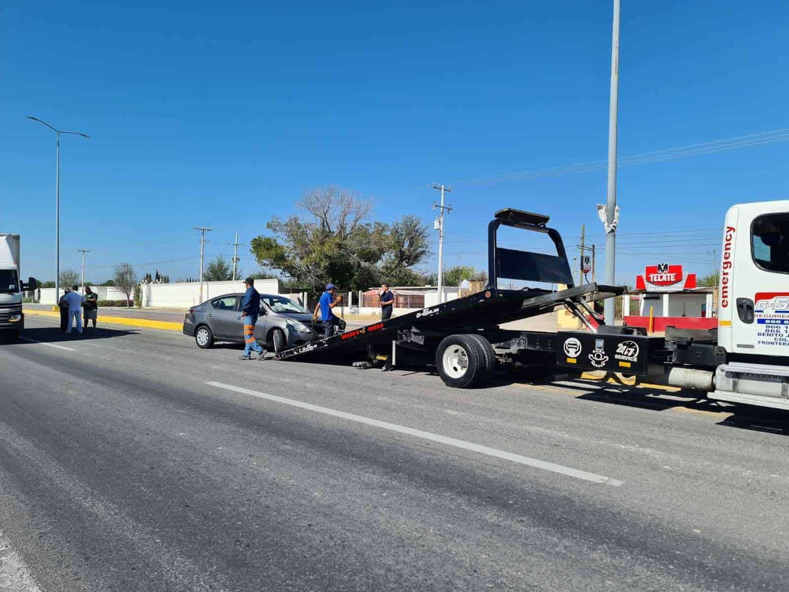 Embiste auto con armatoste