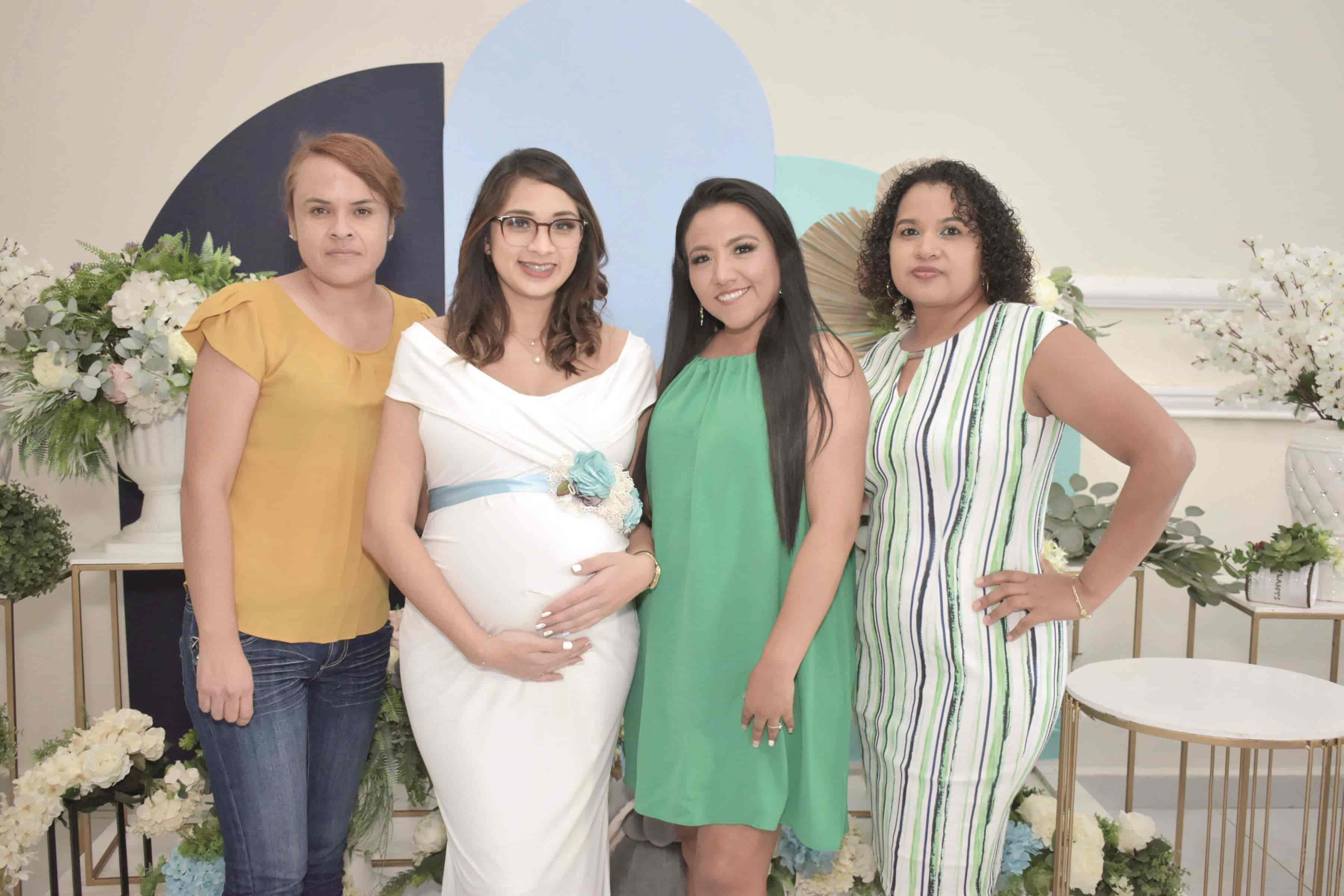 Dulce Saucedo espera a su primogénito