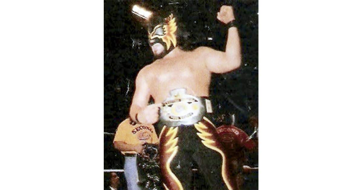 El campeón del mundo, Halcón Negro digno de un homenaje.