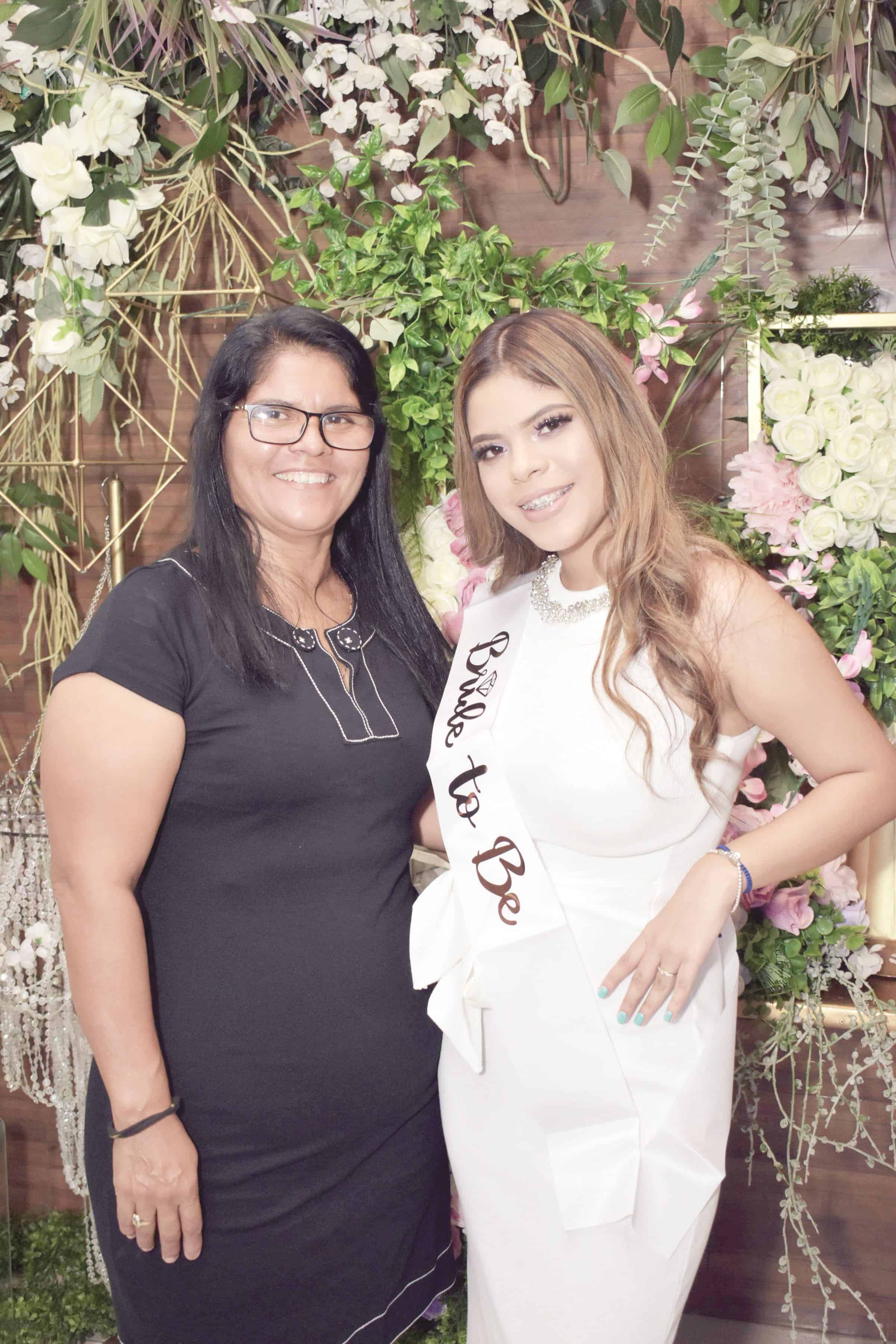 María Fernanda despide su soltería