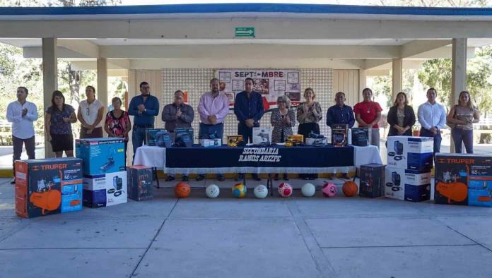 Equipan a secundaria técnica 