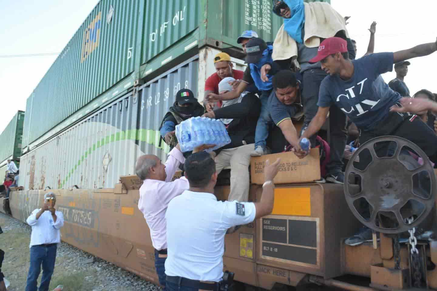 Brinda Mario Dávila ayuda humanitaria