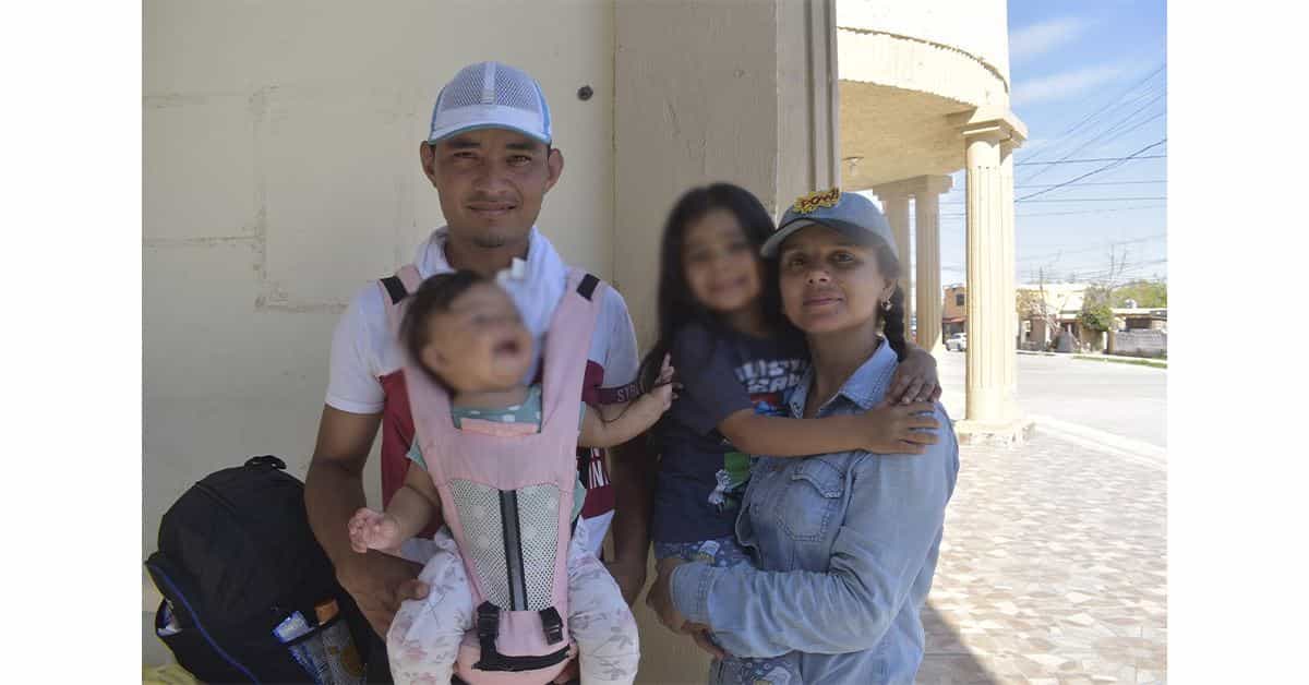 Huye familia de grupos armados