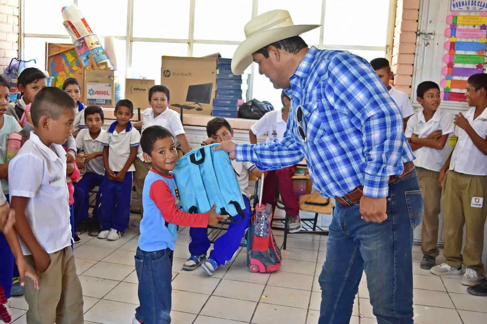 Entregan ‘bicis’ a alumnos rurales