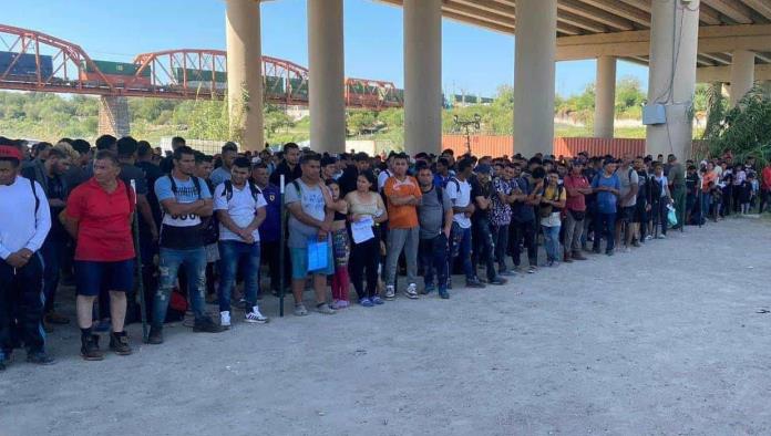 ¡Más de 3 mil migrantes cruzaron hoy por el ró Bravo!