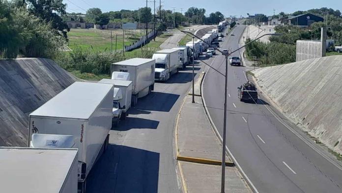 ¡Un caos! Más de un día para cruzar a los Estados Unidos