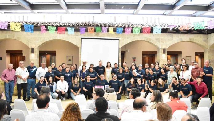 Felicita alcalde a misioneros 2040
