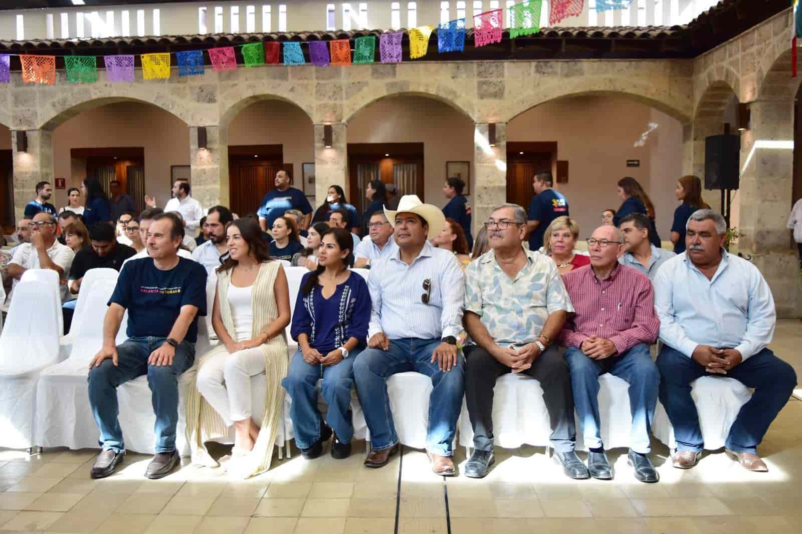 Felicita alcalde a misioneros 2040