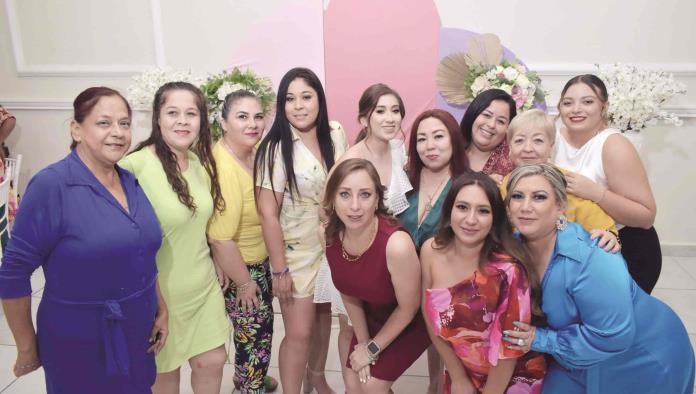 Fiesta prenupcial para Cecilia
