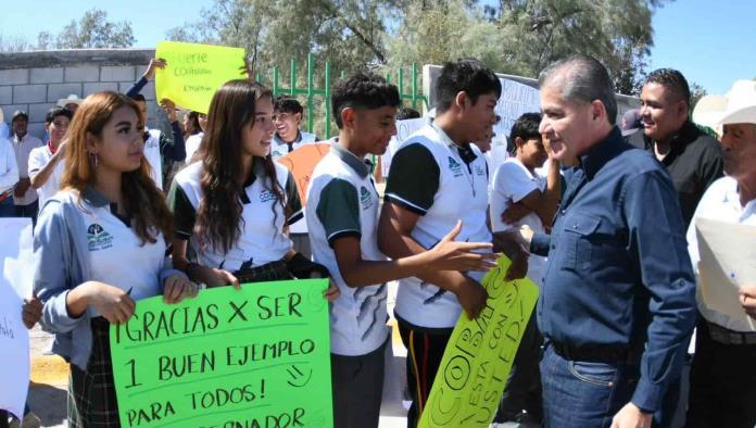 Entrega MARS obras en escuelas de Viesca