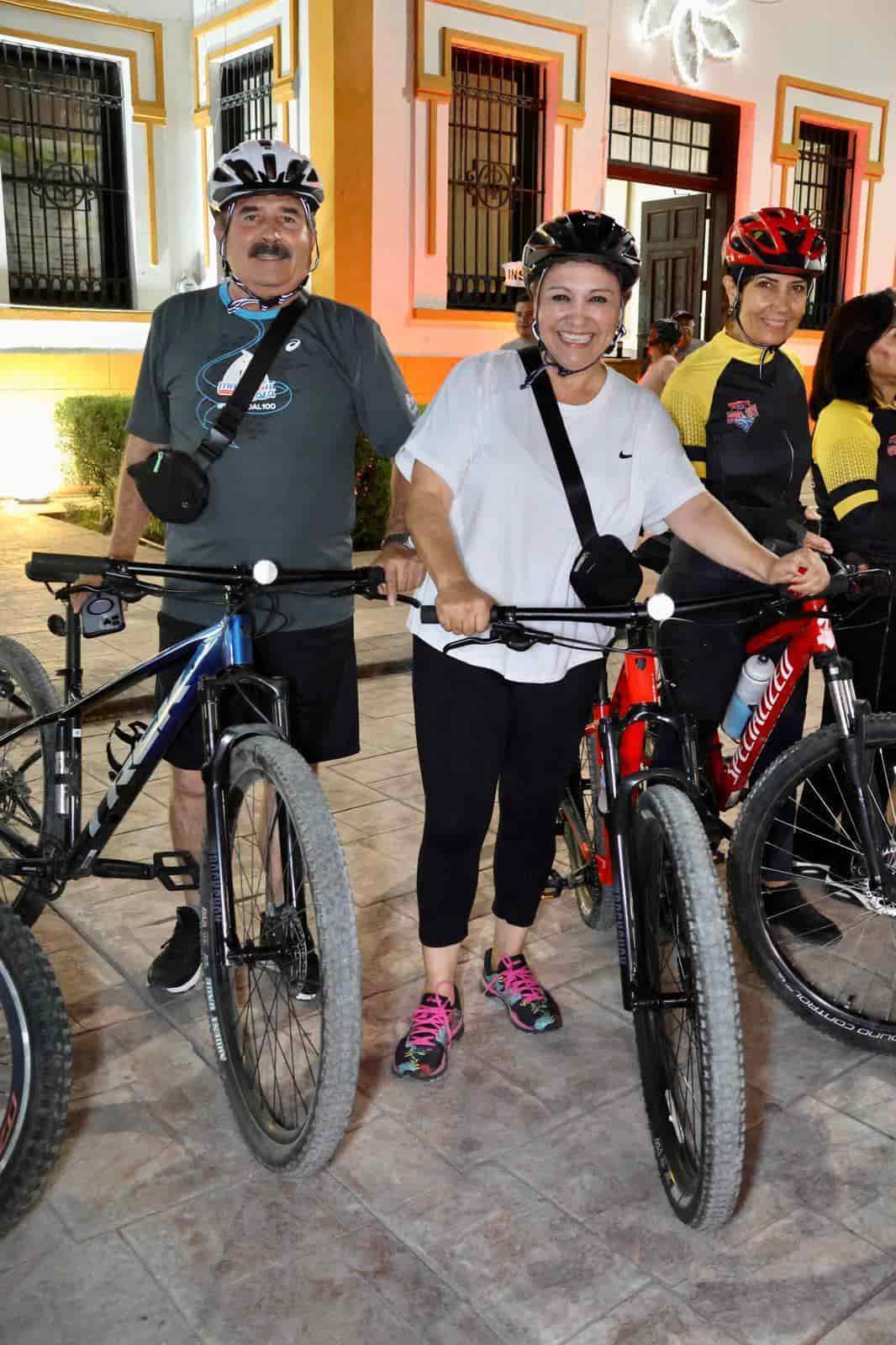 Participó Alcaldesa en paseo nocturno