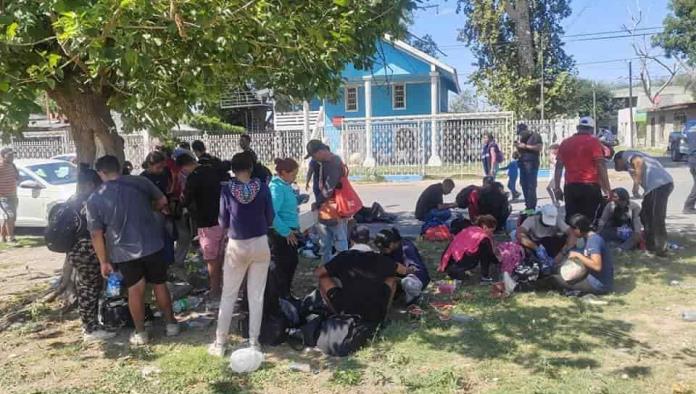 Ofrecen atención médica a migrantes