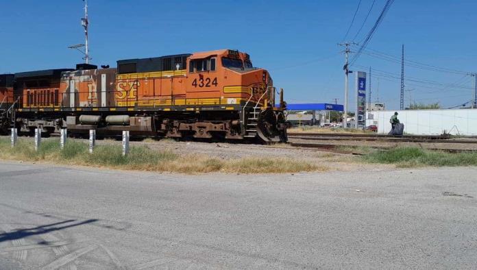 ¡Se reestablece cruce de ferrocarril!