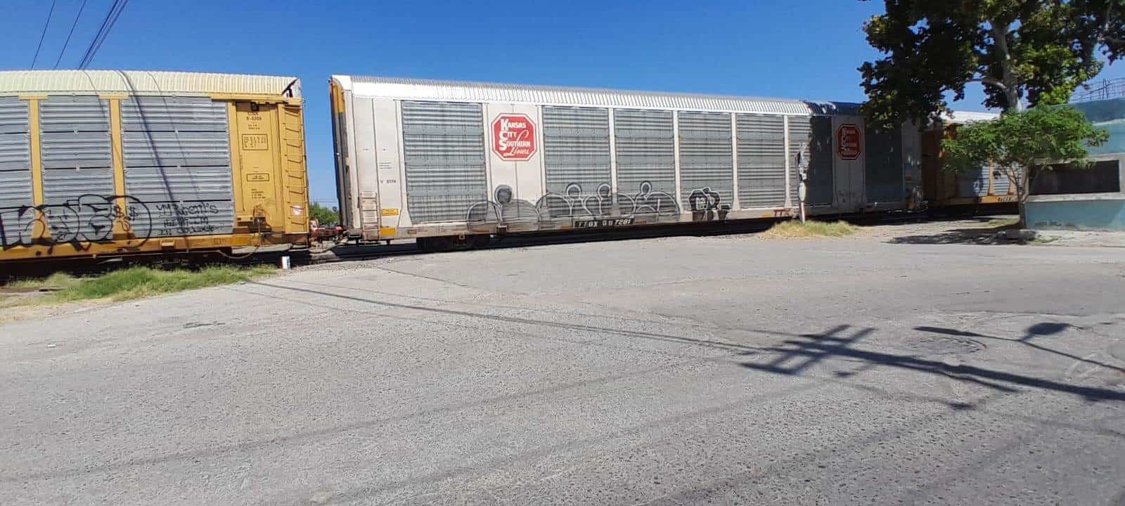¡Se reestablece cruce de ferrocarril!