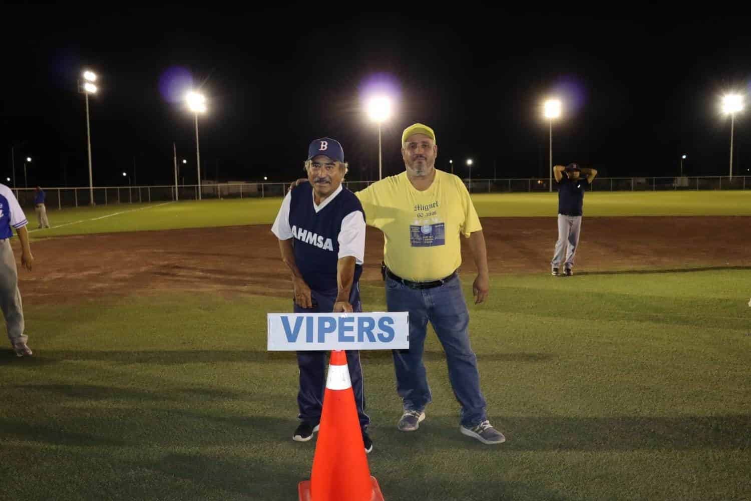 En Ciénegas inicia softbol nocturno