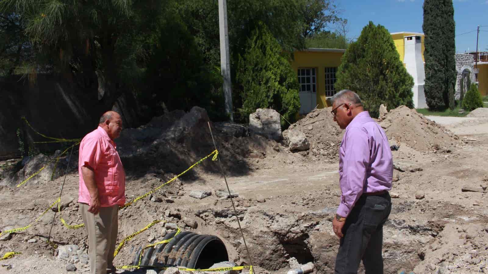 Supervisan drenaje pluvial de Castaños 