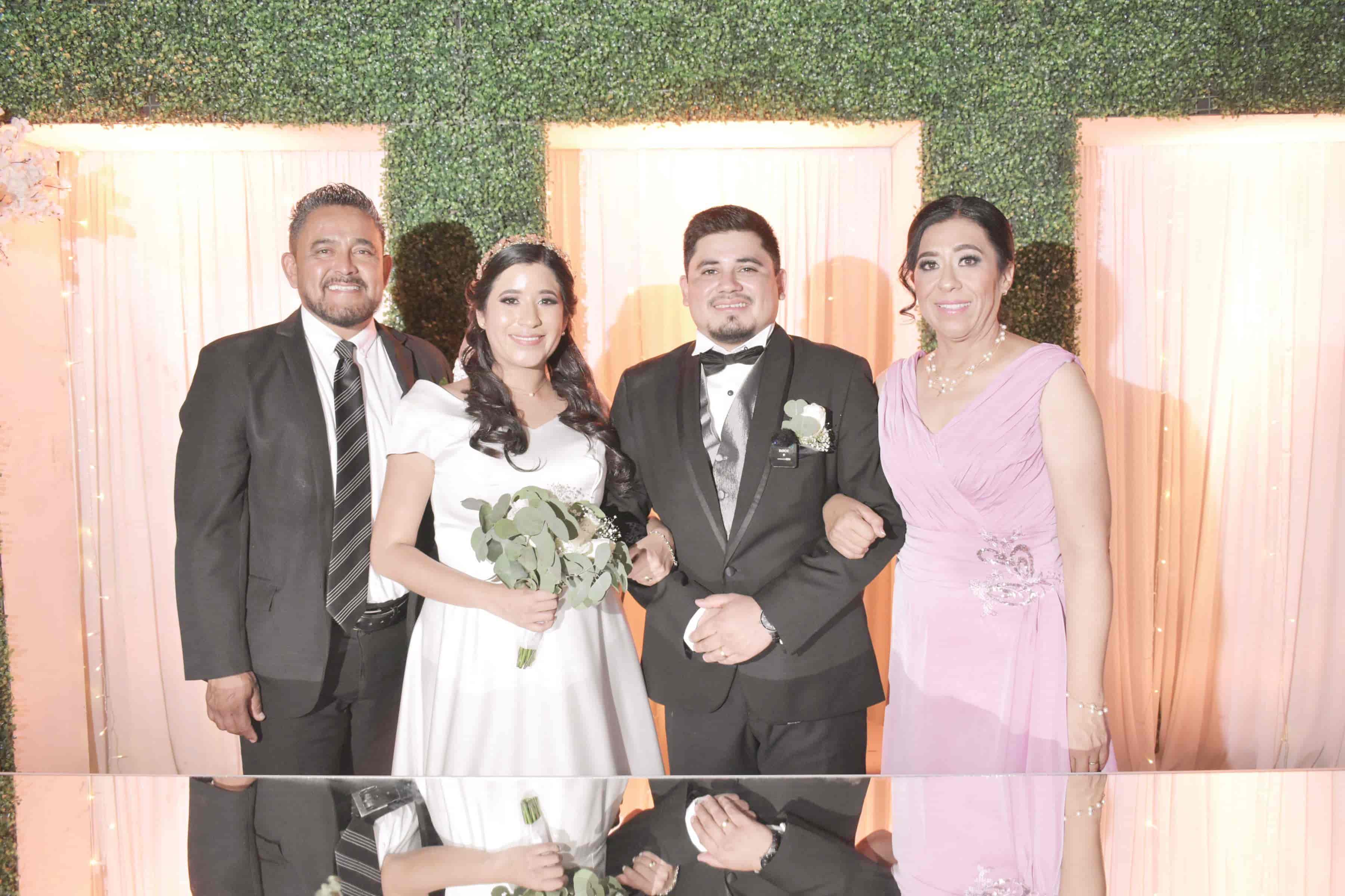 Ariadna y Alberto se unen en matrimonio