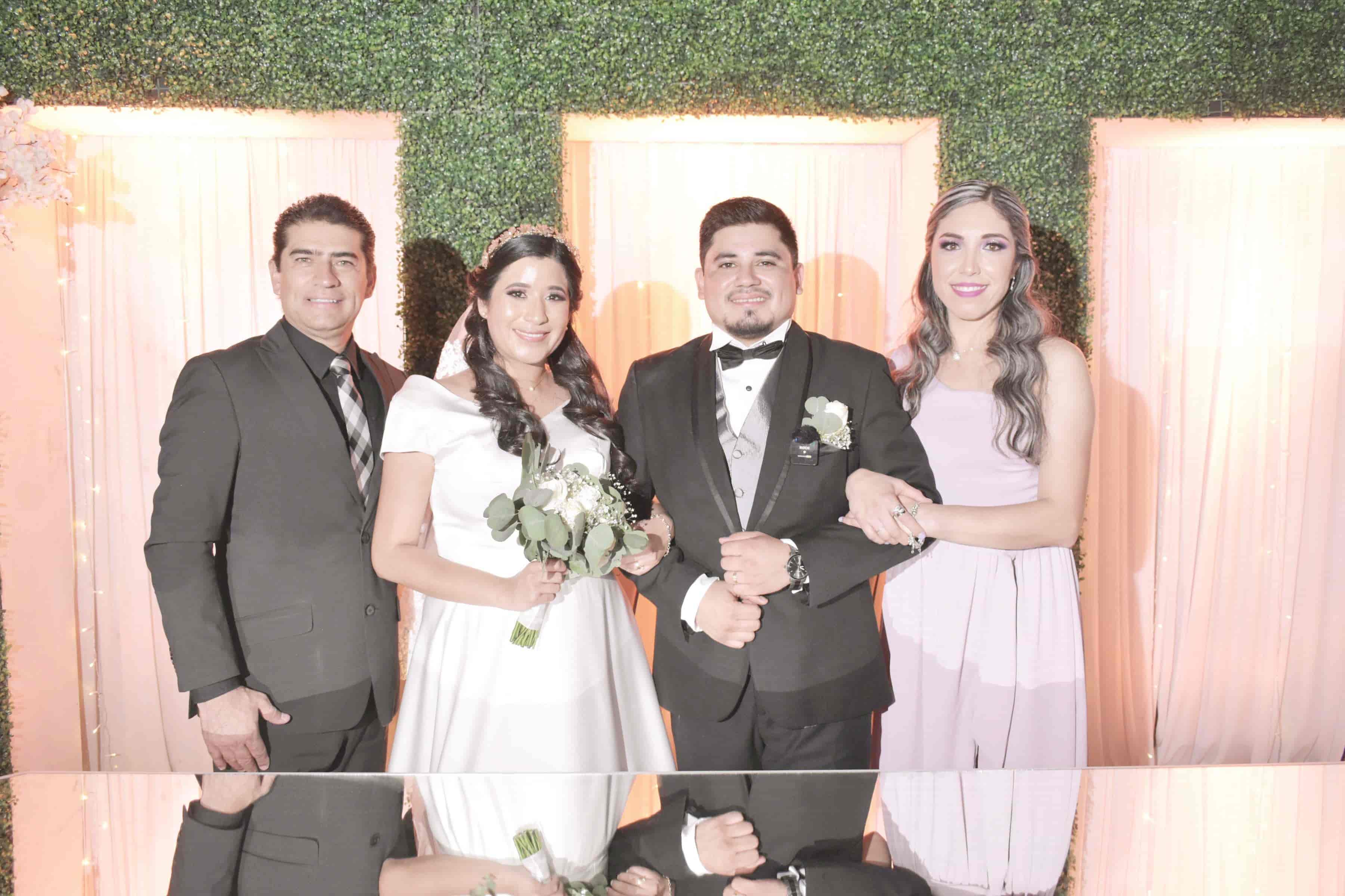 Ariadna y Alberto se unen en matrimonio