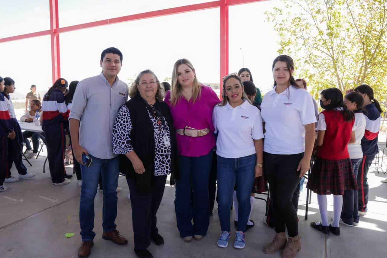 Se involucran jóvenes en labor social 
