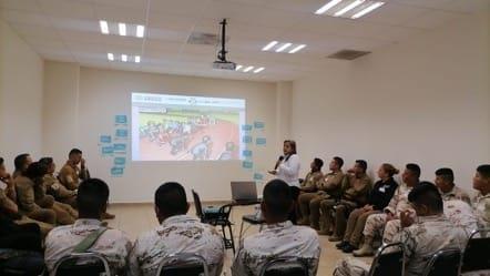 Capacitan a policías en violencia de género
