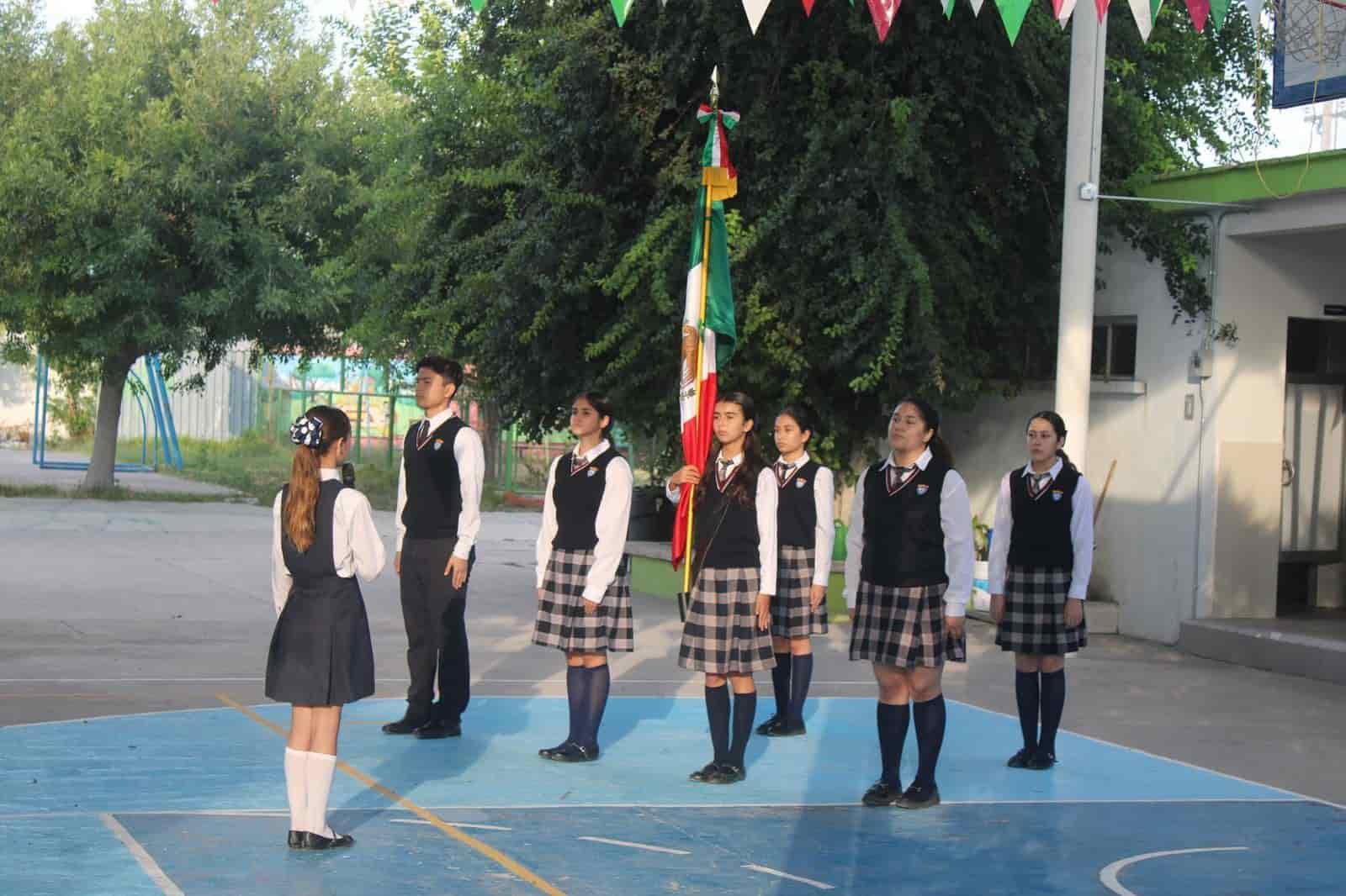 Entregan constancia de seguridad al colegio “La Luz” de Allende