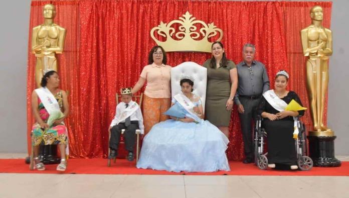 Realizan la coronación de la discapacidad en Nava