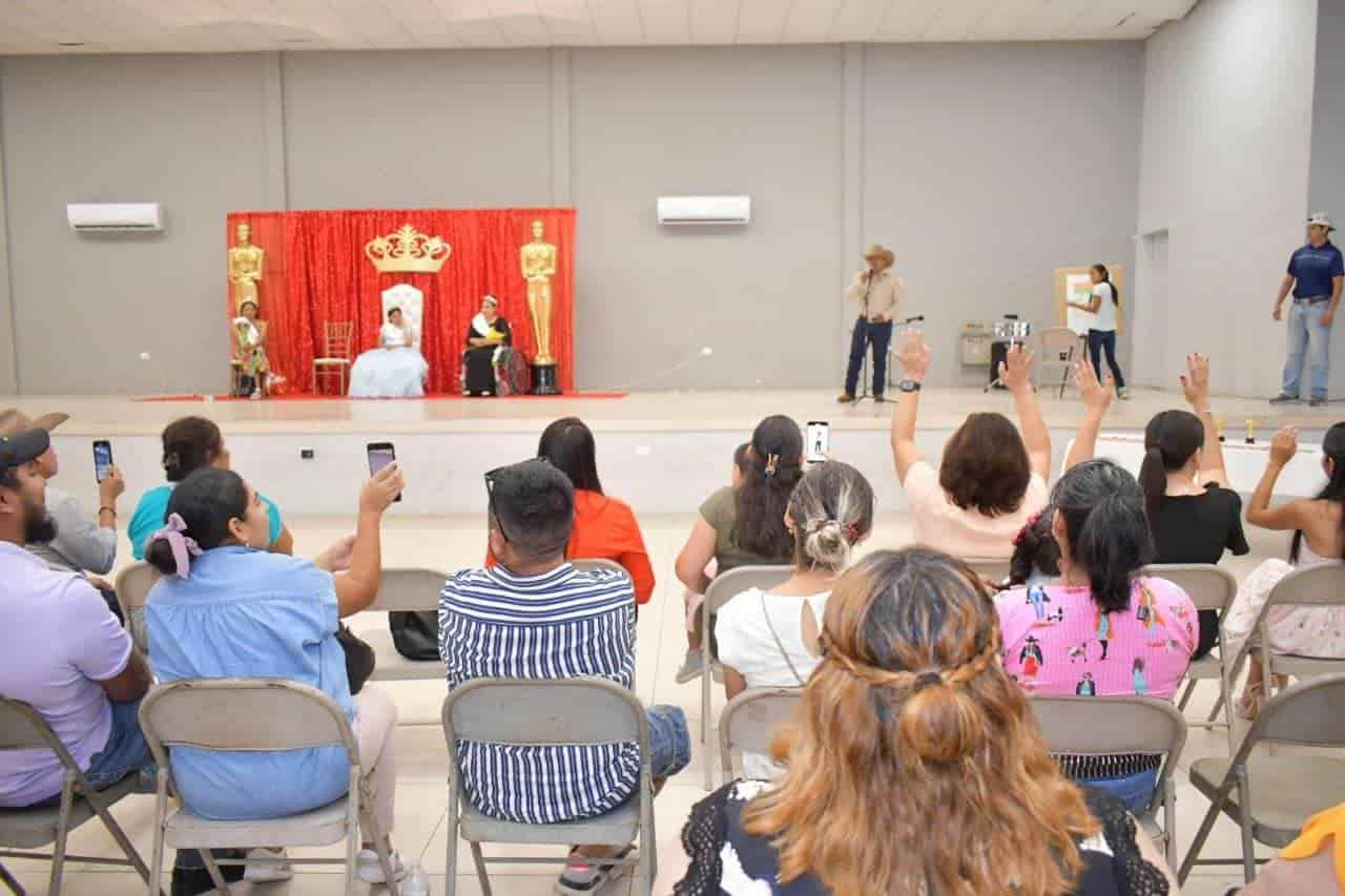 Realizan la coronación de la discapacidad en Nava