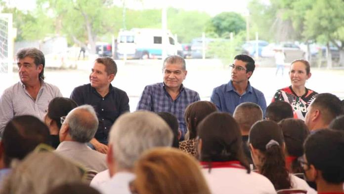 Entrega Riquelme obras en la región