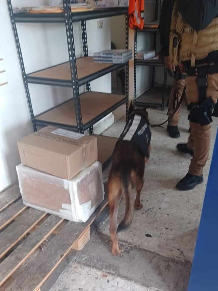 Revisan paqueterías en Acuña