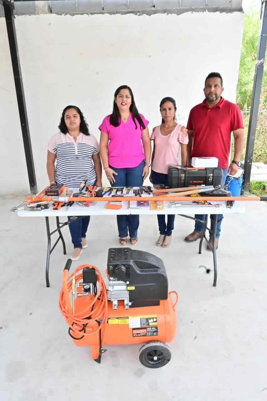 Donan herramientas para mejorar servicios