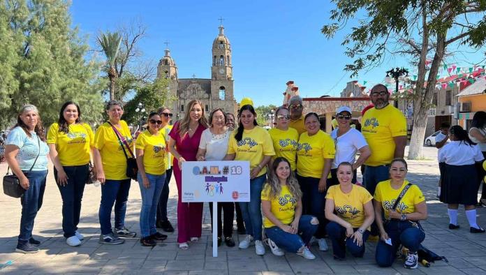 Celebra CAM 18 desfile