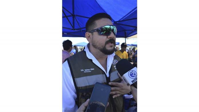 Multas de 6 mil por autos en vía pública