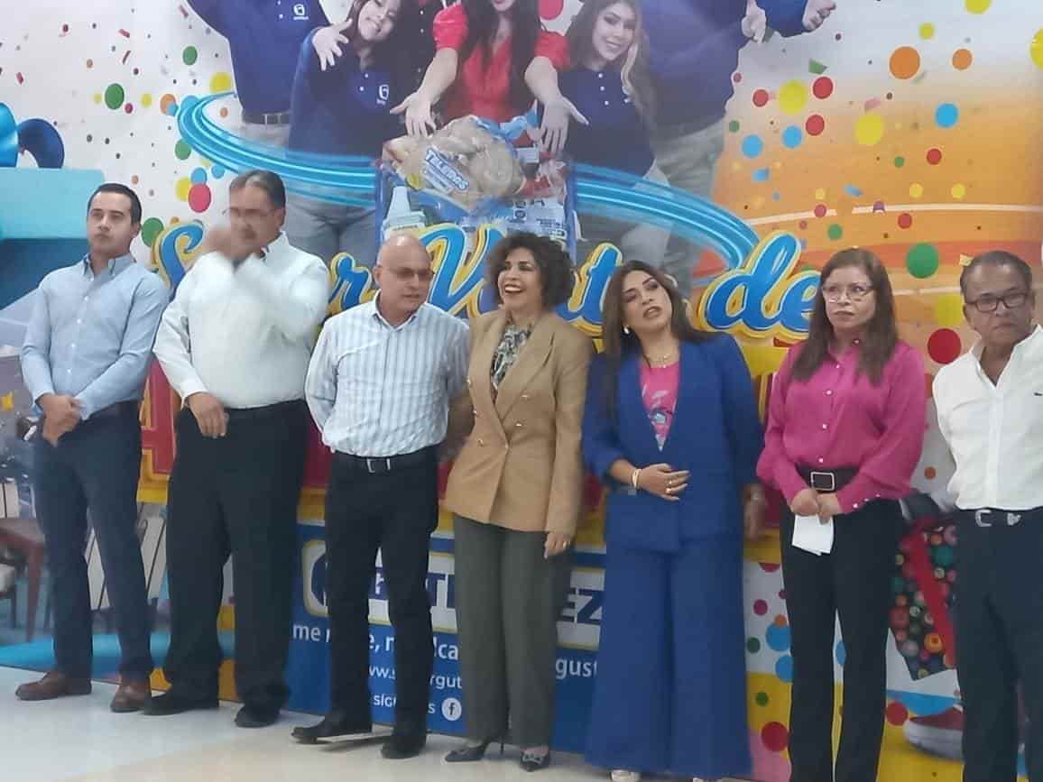 Celebra Gutiérrez su 51 aniversario