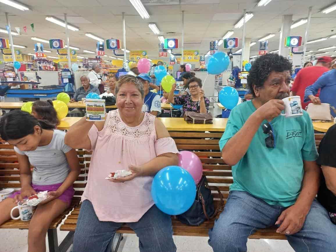 Celebra Gutiérrez su 51 aniversario