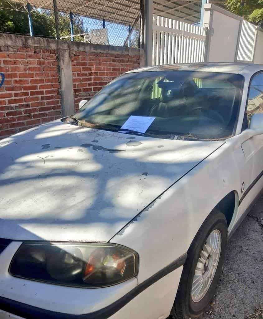 Multas de 6 mil por autos en vía pública