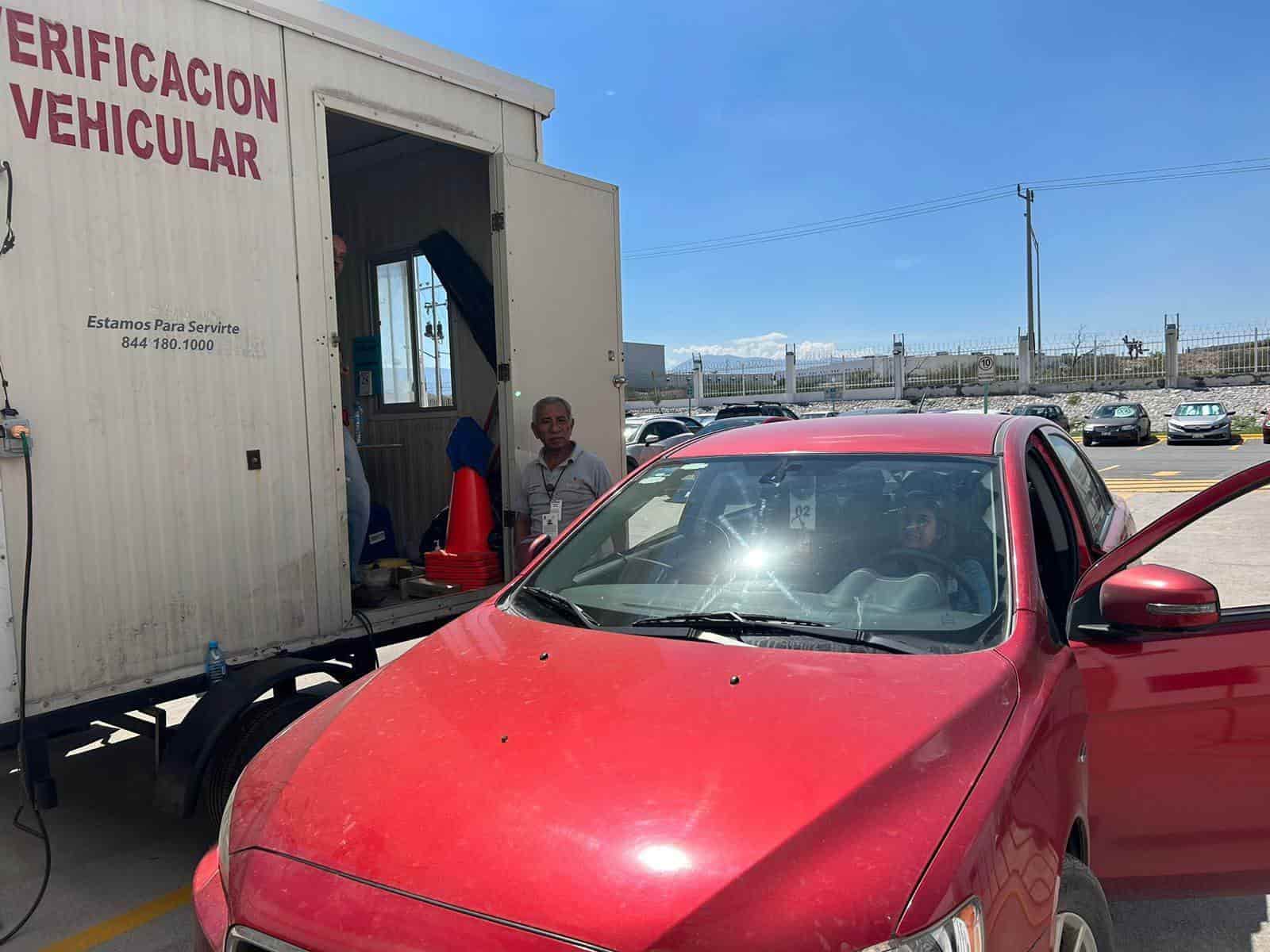 Promueven verificación vehicular en Departamento de Ecología