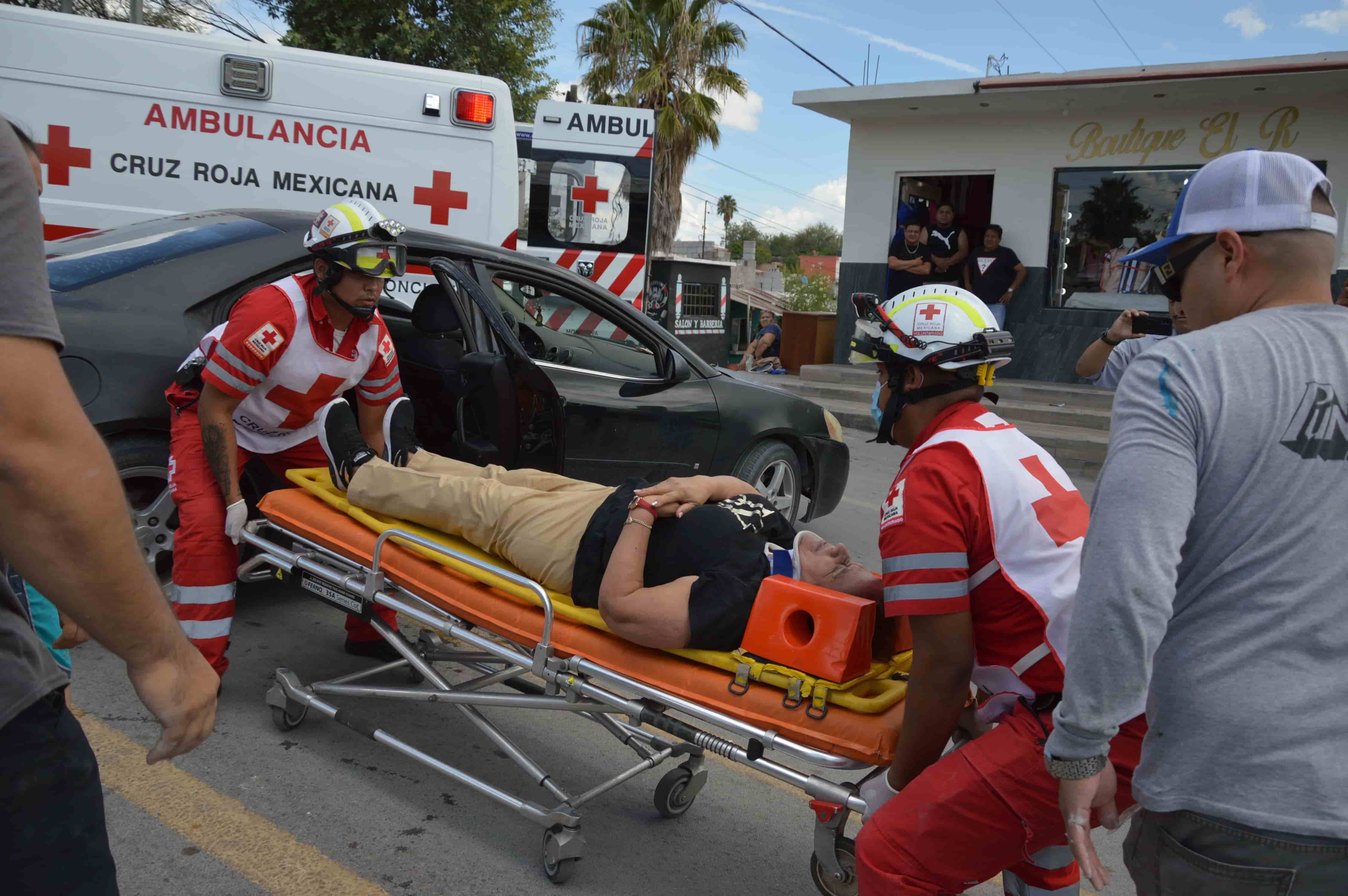 ‘Arremanga’ auto por no hacer alto