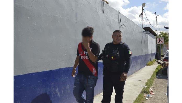 Agrede a su madre rebelde adolescente