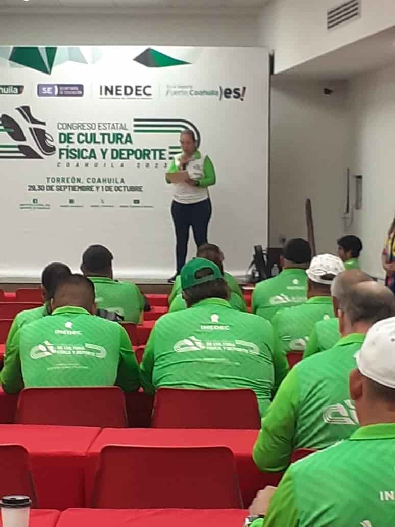 Presente Ciénegas en congreso de deporte