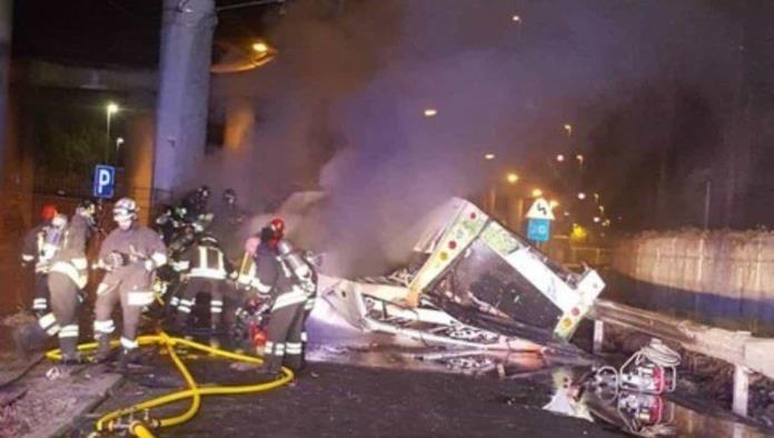 Autobús cae de un puente en Italia; Fallecen 21 personas, en su mayoría turistas