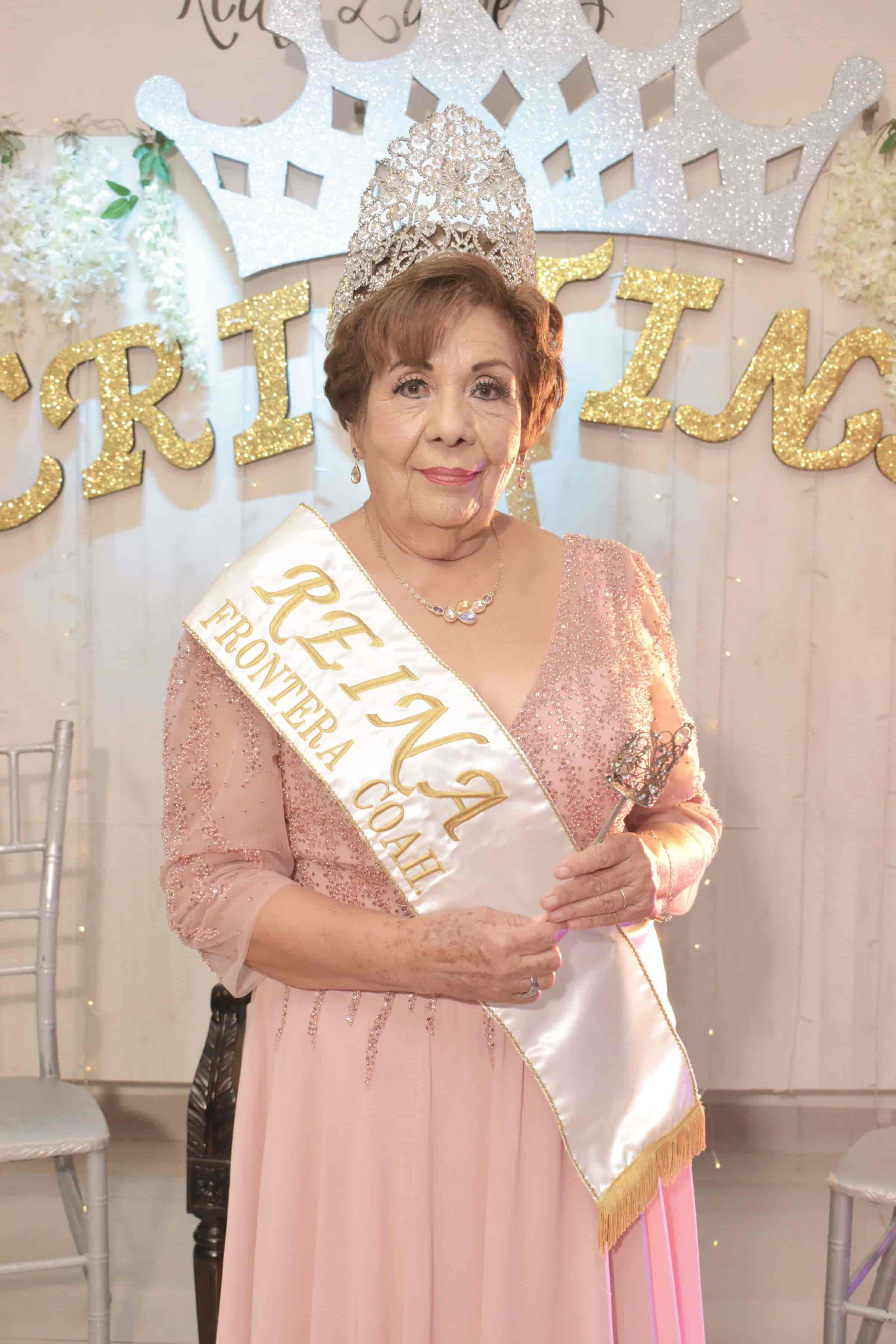 Coronan reina de jubilados y pensionados sección V