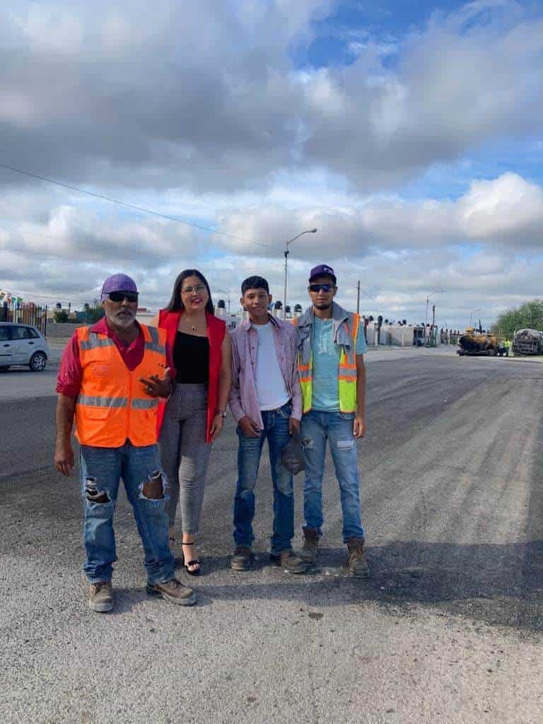 Supervisa obras de recarpeteo Pily Valenzuela