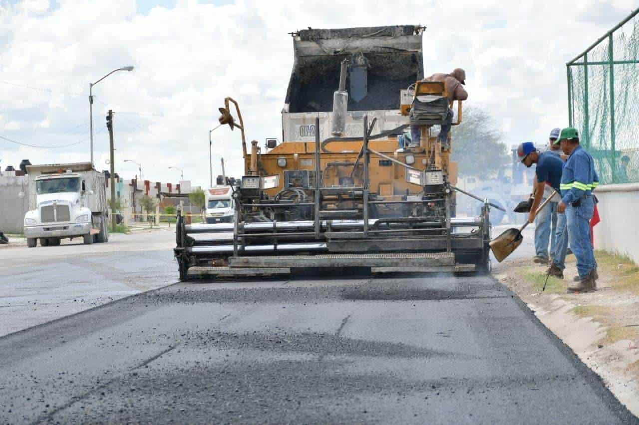 Supervisa obras de recarpeteo Pily Valenzuela