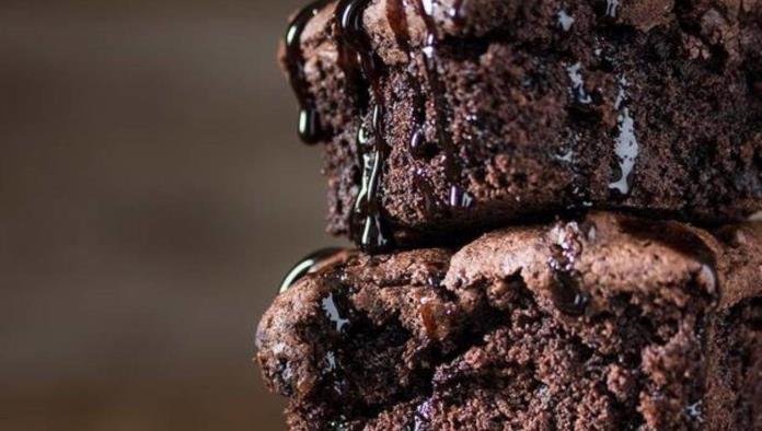 15 alumnos de preparatoria sufren intoxicación por brownies mágicos en Veracruz